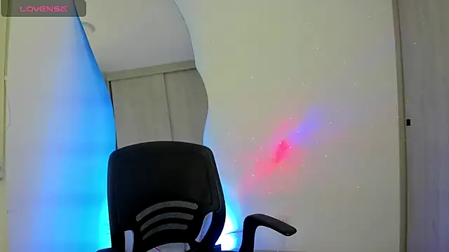 Snapshot of SussiVega chatting on October 30, 2025, 1:40 am SussiVega online show from October 30, 2025, 1:40 am