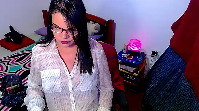 luchiana hott21 online show from March 21, 2025, 8:18 pm