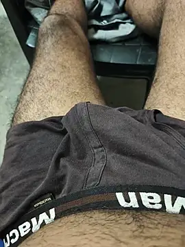 24HOTBOY25 online show from May 28, 2026, 6:49 pm