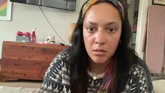 Snapshot of dreamyriri chatting on February 11, 2026, 10:48 pm dreamyriri online show from February 11, 2026, 10:48 pm