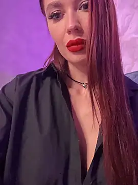 Snapshot of Emma_Catt chatting on December 2, 2025, 2:28 am Emma Catt online show from December 2, 2025, 2:28 am