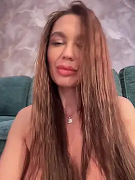 Emma Catt online show from February 3, 2026, 6:40 am