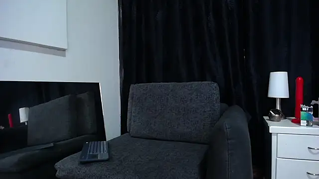 Miss ellien online show from December 18, 2024, 2:28 pm