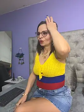 Miss ellien online show from June 25, 2026, 1:27 am