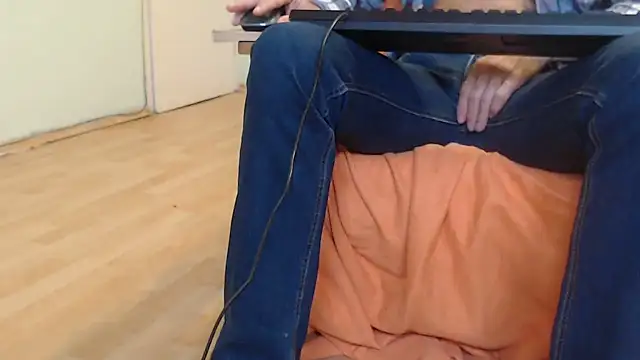 Snapshot of VASKOS178 chatting on December 21, 2025, 9:05 am VASKOS178 online show from December 21, 2025, 9:05 am