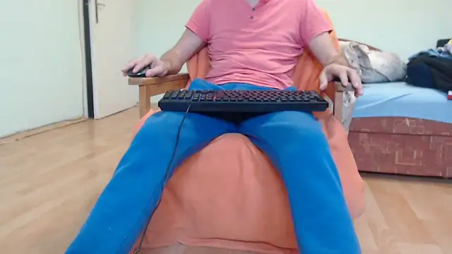 Snapshot of VASKOS178 chatting on December 22, 2025, 12:13 pm VASKOS178 online show from December 22, 2025, 12:13 pm