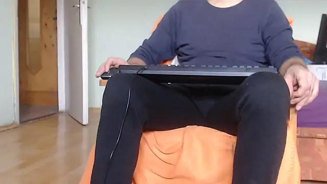 Snapshot of VASKOS178 chatting on January 7, 2026, 1:02 pm VASKOS178 online show from January 7, 2026, 1:02 pm