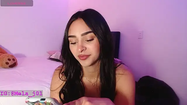 Melaniie01 online show from December 12, 2024, 10:52 pm