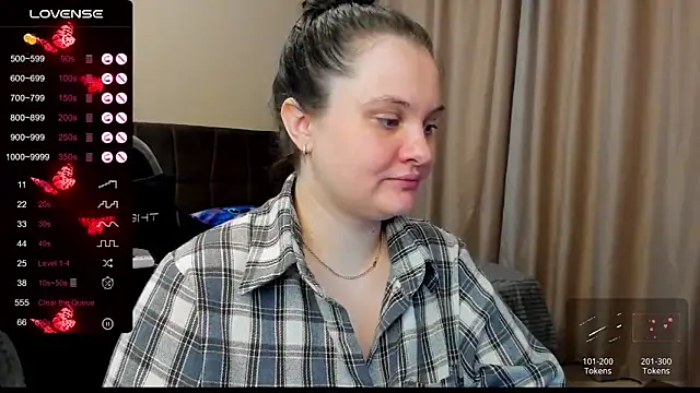 AlanaBrox online show from November 25, 2025, 10:54 pm