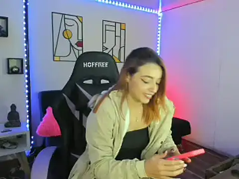 Snapshot of kay_marie chatting on December 17, 2024, 6:02 am kay marie online show from December 17, 2024, 6:02 am