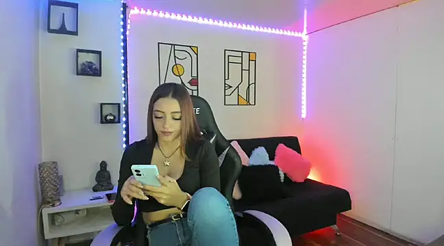 Snapshot of kay_marie chatting on February 6, 2025, 6:56 pm kay marie online show from February 6, 2025, 6:56 pm