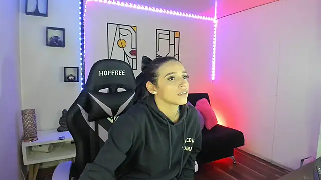 Snapshot of kay_marie chatting on February 13, 2025, 7:21 pm kay marie online show from February 13, 2025, 7:21 pm