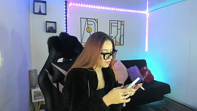 Snapshot of kay_marie chatting on February 23, 2025, 12:19 am kay marie online show from February 23, 2025, 12:19 am