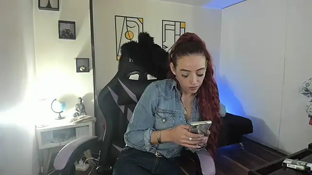 Snapshot of kay_marie chatting on October 11, 2025, 7:12 pm kay marie online show from October 11, 2025, 7:12 pm