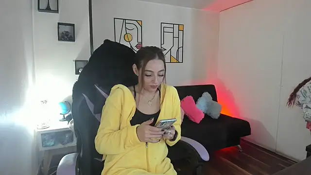 Snapshot of kay_marie chatting on October 29, 2025, 6:20 pm kay marie online show from October 29, 2025, 6:20 pm