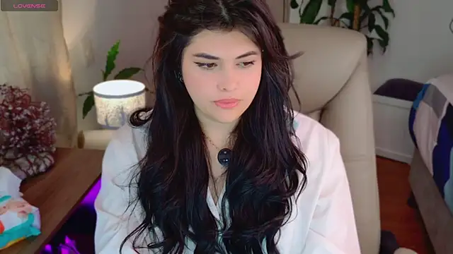 Snapshot of Alyaa_s chatting on June 9, 2026, 1:45 pm Alyaa s online show from June 9, 2026, 1:45 pm