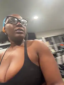 TilaTotti online show from April 8, 2026, 4:12 am