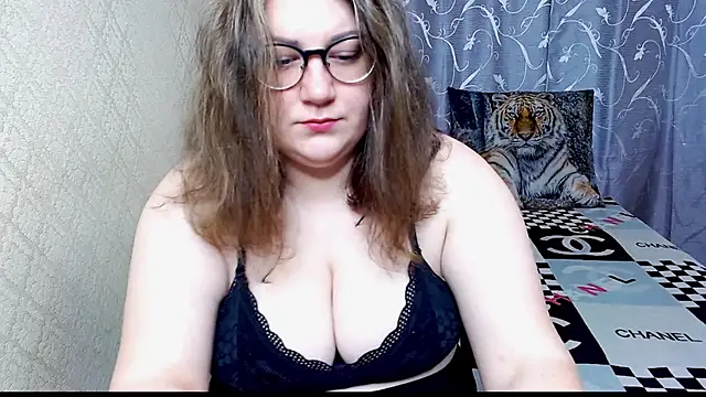 Sindy Jeniceee online show from June 3, 2026, 4:01 pm