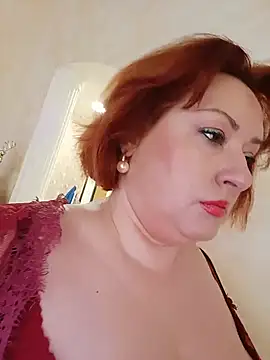 Snapshot of mom4you chatting on June 6, 2026, 7:46 am mom4you online show from June 6, 2026, 7:46 am