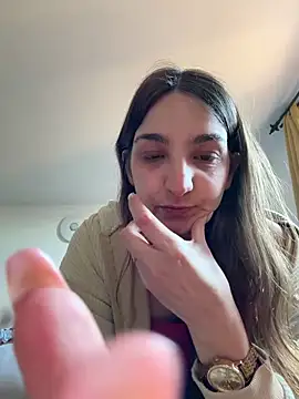 DoriDeluxe66 online show from February 2, 2026, 3:44 pm