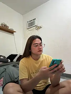 Snapshot of MarieLoveGlamorous chatting on February 19, 2026, 2:24 pm MarieLoveGlamorous online show from February 19, 2026, 2:24 pm