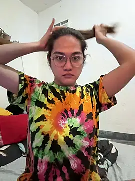 Snapshot of MarieLoveGlamorous chatting on February 26, 2026, 1:43 pm MarieLoveGlamorous online show from February 26, 2026, 1:43 pm