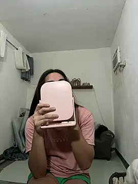 Snapshot of MarieLoveGlamorous chatting on March 4, 2026, 1:28 pm MarieLoveGlamorous online show from March 4, 2026, 1:28 pm