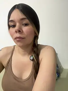 carolina16love online show from June 19, 2026, 9:51 pm