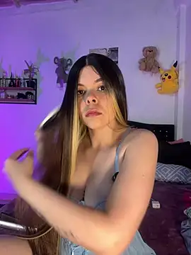 carolina16love online show from July 7, 2026, 7:29 pm