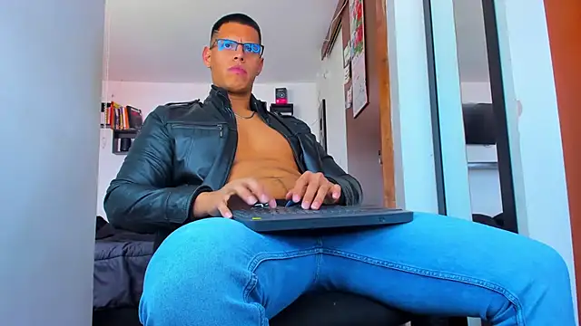  John Boy  online show from November 12, 2025, 7:24 pm