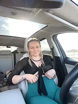 Snapshot of Bondgirl_013 chatting on January 11, 2025, 8:33 am Bondgirl 013 online show from January 11, 2025, 8:33 am