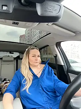 Snapshot of Bondgirl_013 chatting on March 14, 2025, 10:18 am Bondgirl 013 online show from March 14, 2025, 10:18 am