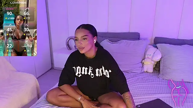 KimiBrown online show from September 30, 2025, 10:20 am