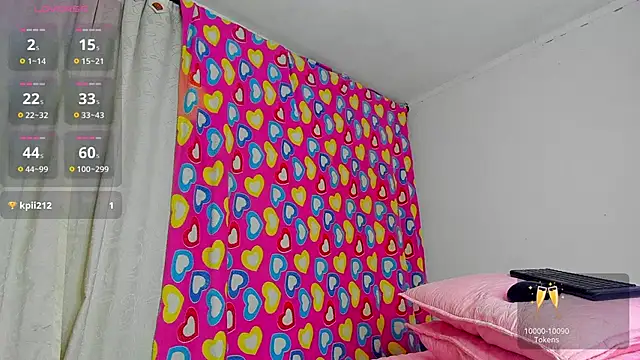 caroline tovar online show from February 26, 2025, 11:37 pm