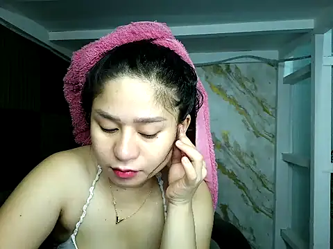 Mia 2022 online show from December 3, 2025, 8:12 am