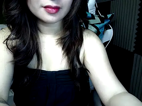 Snapshot of Mia_2022 chatting on February 4, 2026, 4:46 pm Mia 2022 online show from February 4, 2026, 4:46 pm