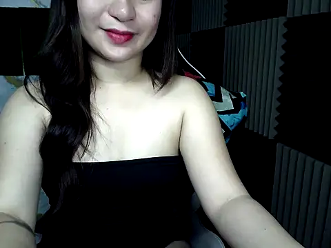 Snapshot of Mia_2022 chatting on February 7, 2026, 6:33 pm Mia 2022 online show from February 7, 2026, 6:33 pm