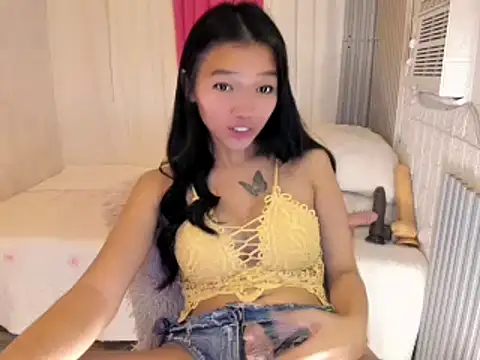 Snapshot of _caroline69 chatting on January 5, 2025, 4:58 am caroline69 online show from January 5, 2025, 4:58 am