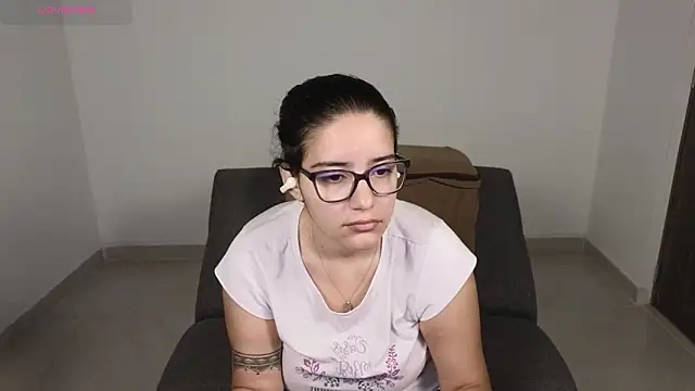 Snapshot of blue__moon_ chatting on October 20, 2025, 3:18 am blue moon online show from October 20, 2025, 3:18 am