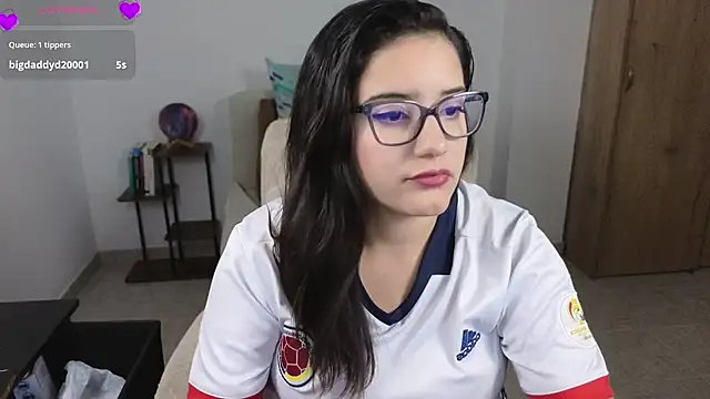 Snapshot of blue__moon_ chatting on July 8, 2026, 3:33 am blue moon online show from July 8, 2026, 3:33 am
