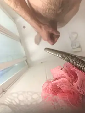 Dani el82xh online show from December 6, 2024, 6:28 pm