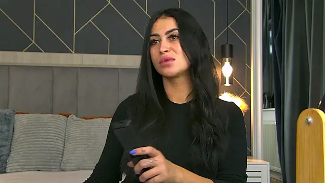 EmyLaveau online show from March 18, 2026, 5:54 am