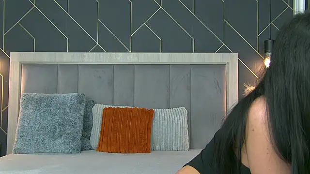 EmyLaveau online show from March 30, 2026, 5:19 am