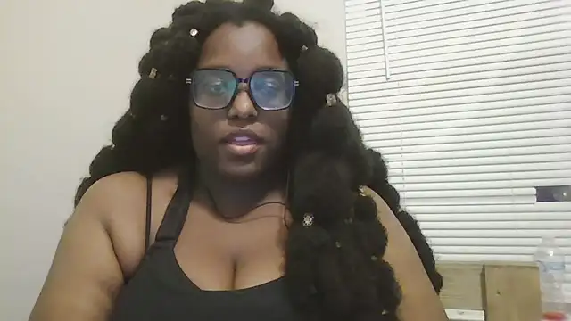 Snapshot of MissCC99 chatting on November 30, 2025, 4:16 am MissCC99 online show from November 30, 2025, 4:16 am