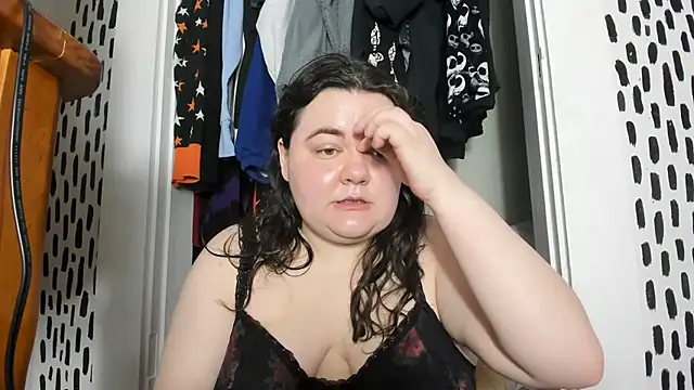 CamilaLynnAdams online show from April 18, 2026, 5:22 am