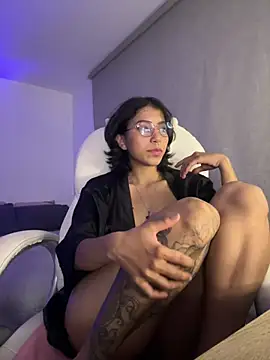 Snapshot of Ashlleycam_ chatting on March 1, 2025, 1:53 am Ashlleycam online show from March 1, 2025, 1:53 am