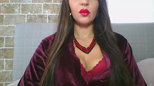 Glamour Grace online show from February 5, 2025, 8:21 am