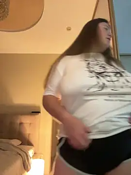 Snapshot of remirann_ chatting on December 24, 2024, 4:40 pm remirann online show from December 24, 2024, 4:40 pm