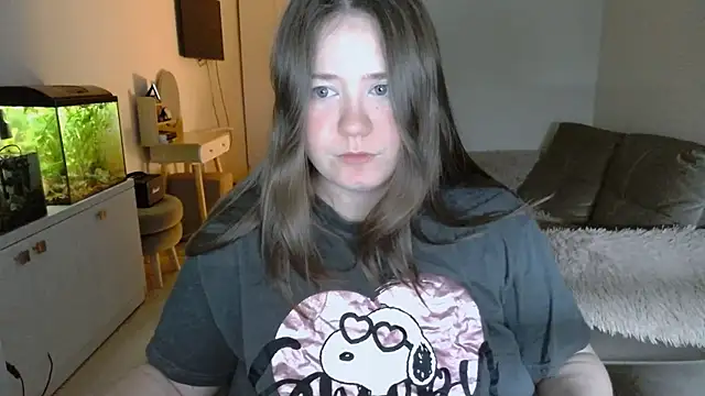 Snapshot of remirann_ chatting on February 11, 2025, 4:02 pm remirann online show from February 11, 2025, 4:02 pm