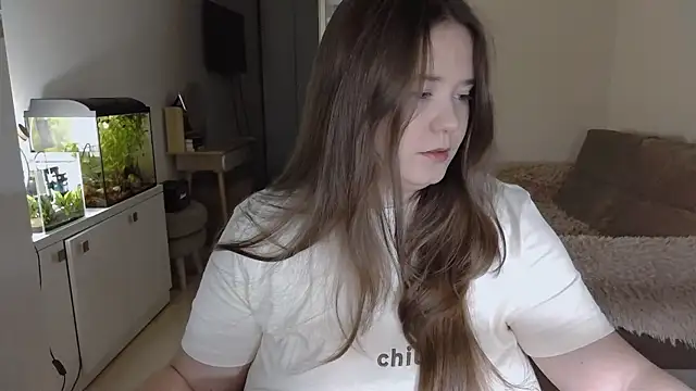 Snapshot of remirann_ chatting on February 18, 2025, 4:05 pm remirann online show from February 18, 2025, 4:05 pm